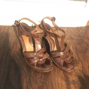 Born sandals size 8